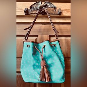 NWOT Dooney and Bourke purse